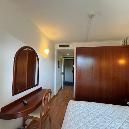 Hotel Falcone Lignano Sabbiadoro Exterior photo