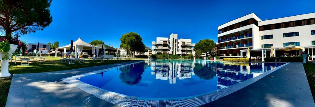 Hotel Falcone Lignano Sabbiadoro Exterior photo