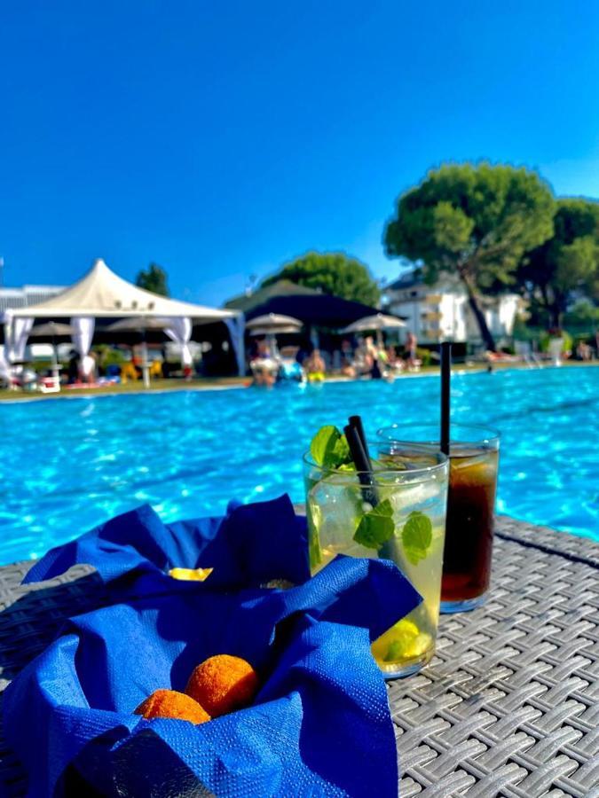 Hotel Falcone Lignano Sabbiadoro Exterior photo