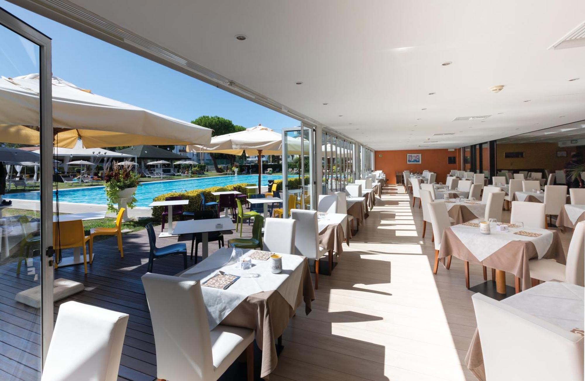Hotel Falcone Lignano Sabbiadoro Exterior photo